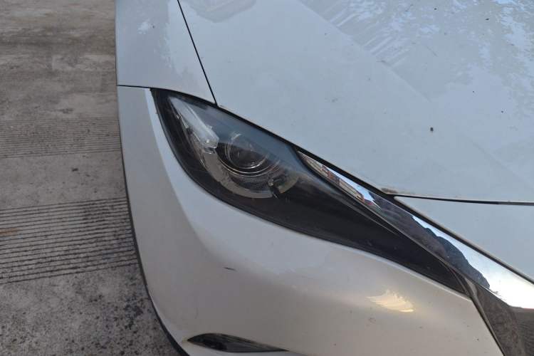 Used Mazda CX-4 2018 2.0L Automatic Two-Wheel Drive Blue Sky Luxury Edition Right Front Headlight