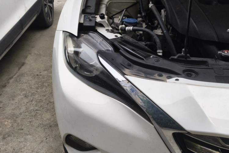 Used Mazda CX-4 2018 2.0L Automatic Two-Wheel Drive Blue Sky Dynamic Version China V Standard Right Front Headlight
