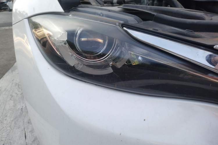Used Mazda CX-4 2018 2.0L Automatic Two-Wheel Drive Blue Sky Dynamic Version China V Standard Right Front Headlight