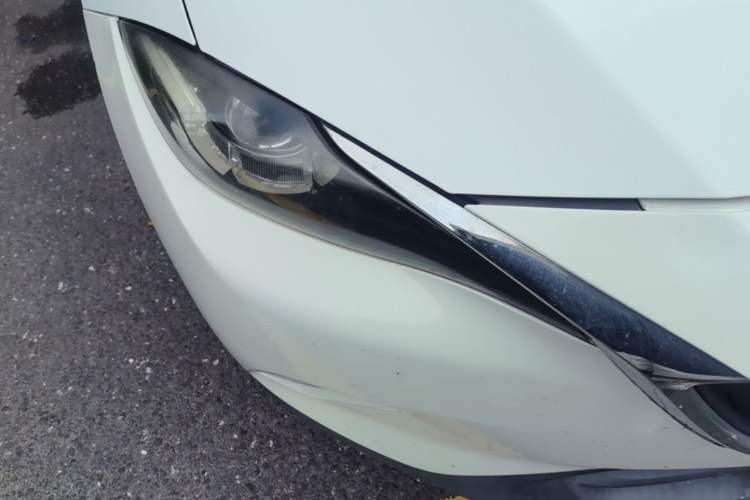 Used Mazda CX-4 2018 2.0L Automatic Two-Wheel Drive Blue Sky Dynamic Version China V Standard Right Front Headlight