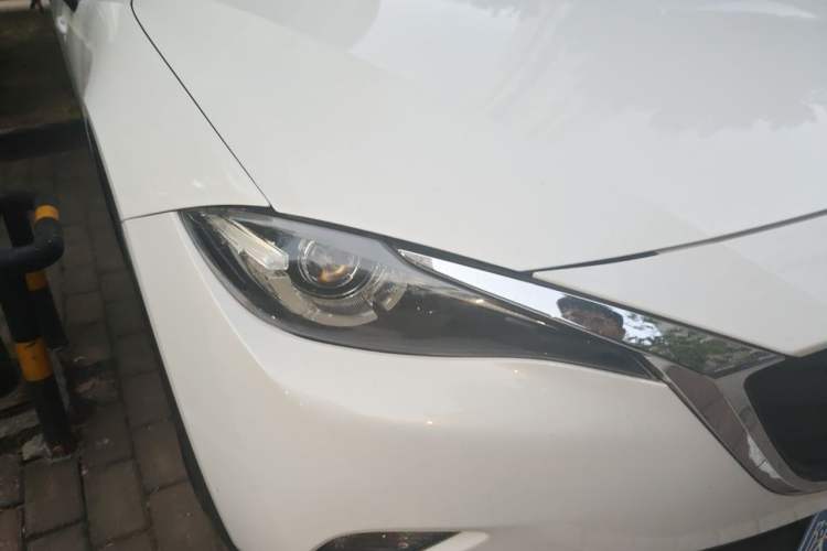 Used Mazda CX-4 2018 2.0L Automatic 2WD Blue Sky Exploration Edition China VI Standard Right Front Headlight