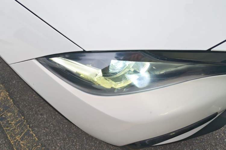 Used Mazda CX-4 2018 2.5L Automatic 4x4 Skyactiv GT Sport Edition China V Standard Right Front Headlight