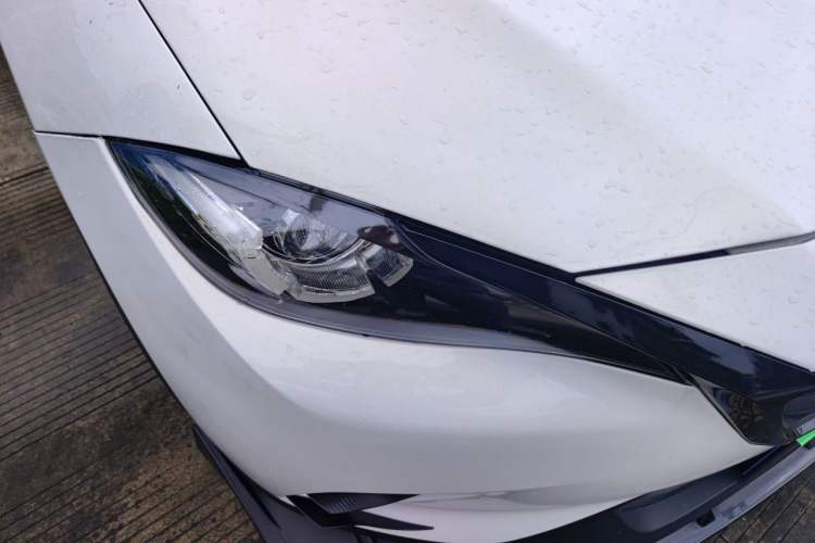 Used Mazda CX-4 2018 2.0L Automatic Two-Wheel Drive Blue Sky Dynamic Version China V Standard Right Front Headlight