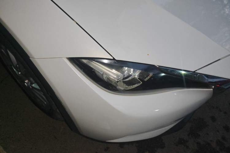 Used Mazda CX-4 2018 2.0L Automatic 2WD Blue Sky Exploration Edition China VI Standard Right Front Headlight