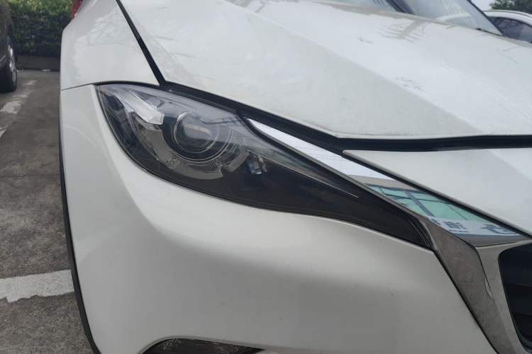 Used Mazda CX-4 2018 2.0L Automatic Two-Wheel Drive Blue Sky Dynamic Version China V Standard Right Front Headlight