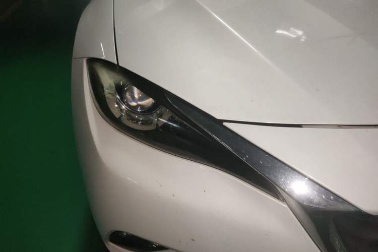 Used Mazda CX-4 2018 2.0L Automatic Two-Wheel Drive Blue Sky Exploration Version China V Standard Right Front Headlight