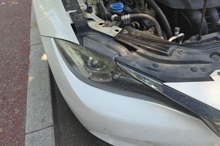 Used Mazda CX-4 2018 2.0L Automatic Two-Wheel Drive Blue Sky Premium Upgrade Version China V Standard Right Front Headlight