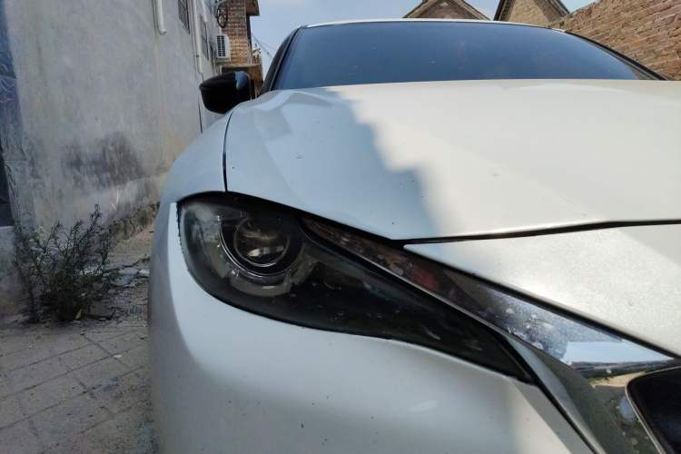 Used Mazda CX-4 2018 2.0L Automatic Two-Wheel Drive Blue Sky Luxury Edition Right Front Headlight