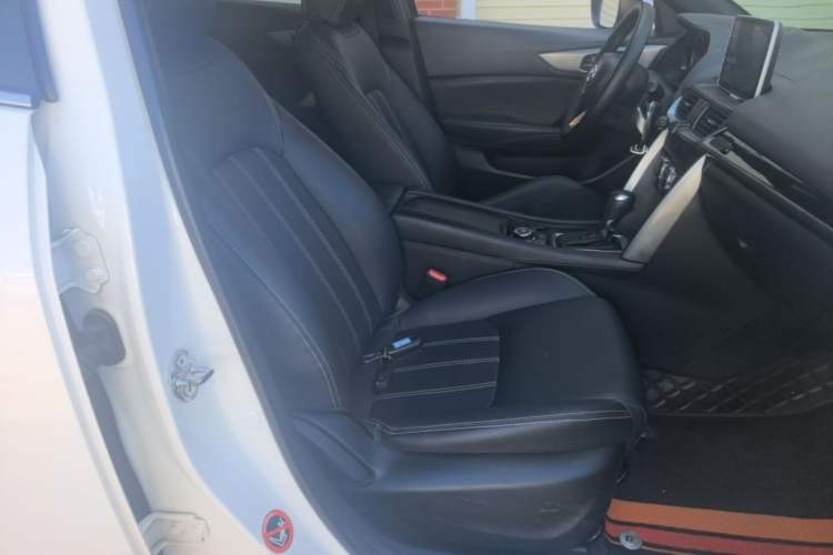 Used Mazda CX-4 2018 2.0L Automatic Two-Wheel Drive Blue Sky Dynamic Version China V Standard Right Front Seat