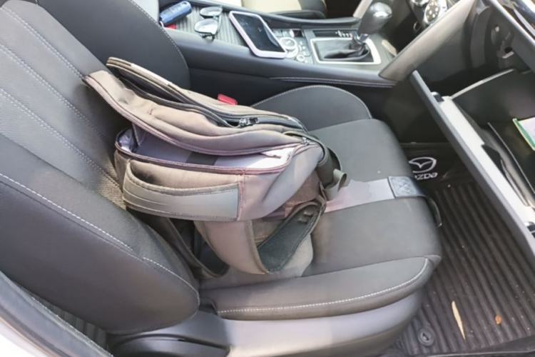 Used Mazda CX-4 2018 2.0L Automatic Two-Wheel Drive Blue Sky Dynamic Version China VI Standard Right Front Seat