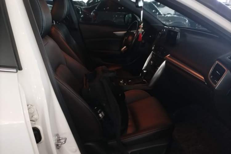 Used Mazda CX-4 2018 2.0L Automatic Two-Wheel Drive Blue Sky Leading Edition China V Standard Right Front Seat