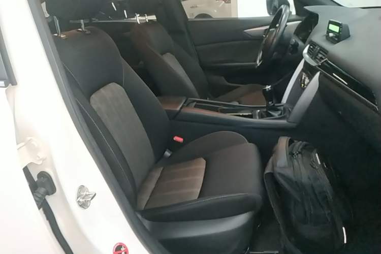 Used Mazda CX-4 2018 2.0L Manual Two-Wheel Drive Blue Sky Dynamic Edition China V Standard Right Front Seat