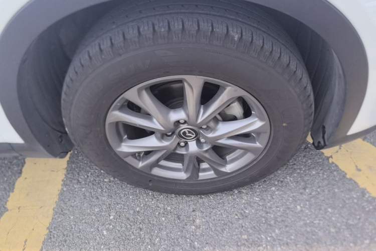 Used Mazda CX-4 2018 2.0L Automatic Two-Wheel Drive Blue Sky Premium Upgrade Version China VI Standard Right Front Wheel Hub
