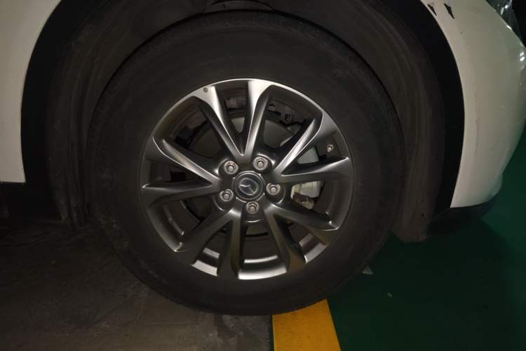 Used Mazda CX-4 2018 2.0L Automatic Two-Wheel Drive Blue Sky Leading Edition China V Standard Right Front Wheel Hub