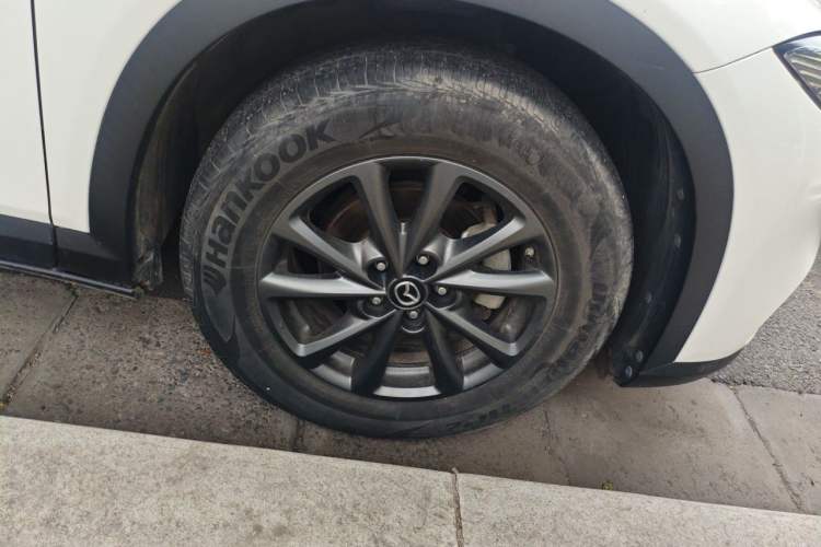Used Mazda CX-4 2018 2.0L Automatic Two-Wheel Drive Blue Sky Dynamic Version China VI Standard Right Front Wheel Hub