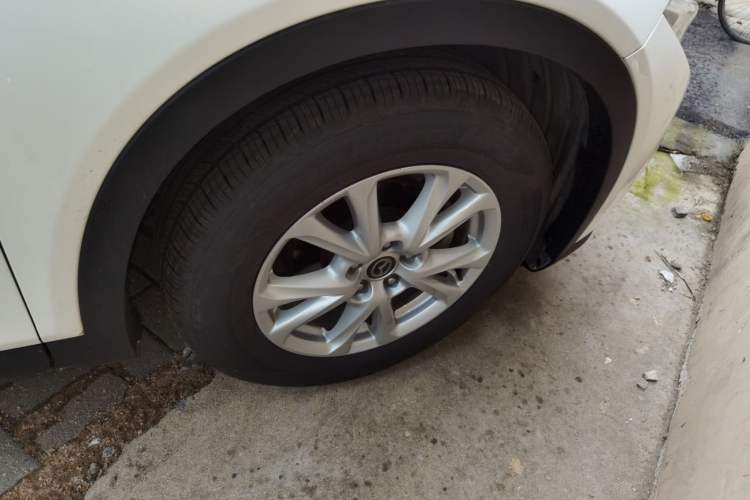 Used Mazda CX-4 2018 2.0L Automatic Two-Wheel Drive Blue Sky Dynamic Version China V Standard Right Front Wheel Hub