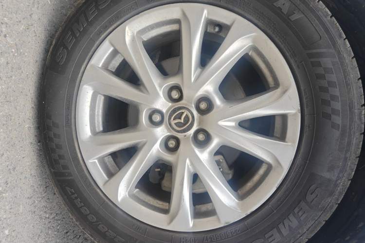 Used Mazda CX-4 2018 2.0L Automatic Two-Wheel Drive Blue Sky Dynamic Version China V Standard Right Front Wheel Hub