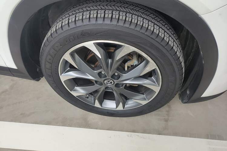 Used Mazda CX-4 2018 2.5L Automatic 4x4 Blue Sky Sport Edition China V Standard Right Front Wheel Hub