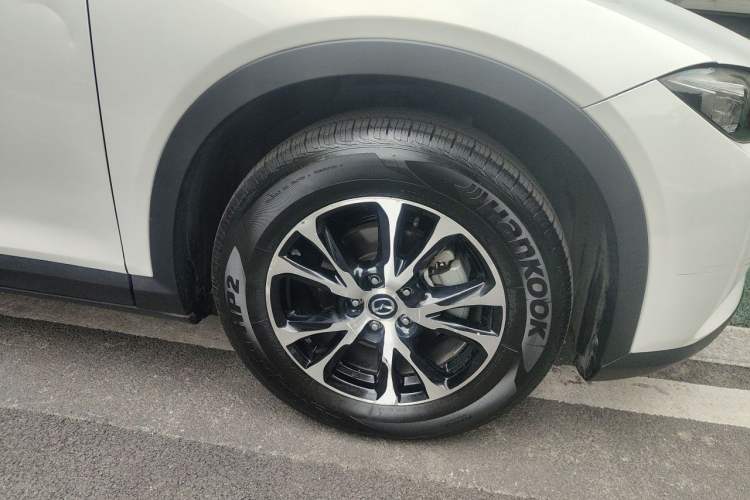 Used Mazda CX-4 2018 2.0L Automatic Two-Wheel Drive Blue Sky Premium Upgrade Version China V Standard Right Front Wheel Hub