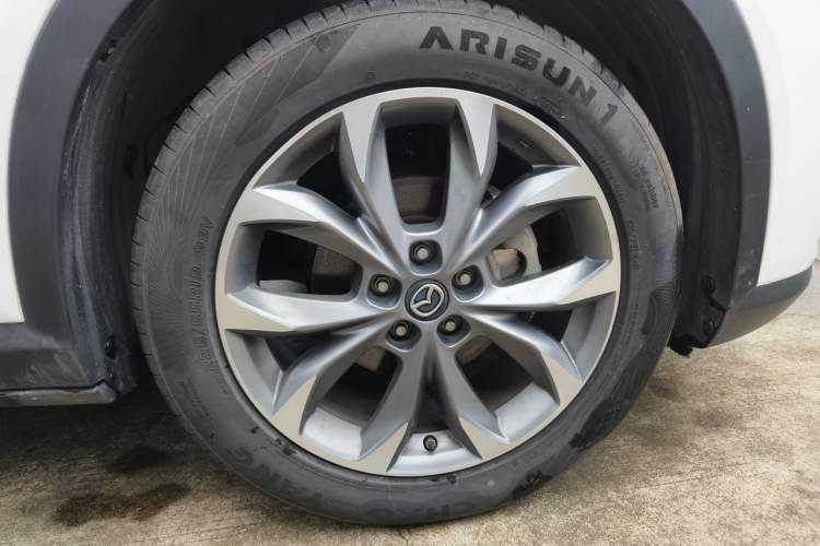 Used Mazda CX-4 2018 2.5L Automatic 4x4 Sky Passion Edition China VI Standard Right Front Wheel Hub