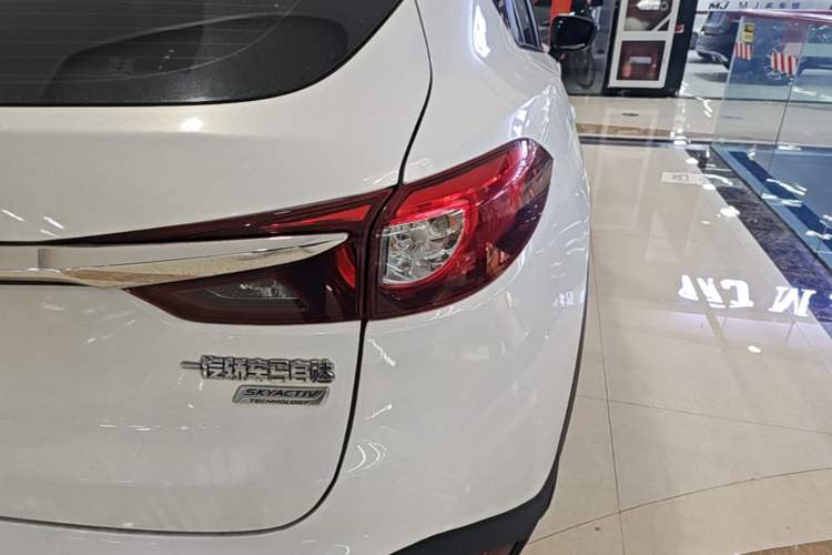 Used Mazda CX-4 2018 2.0L Automatic Two-Wheel Drive Blue Sky Leading Edition China V Standard Right Rear Taillight