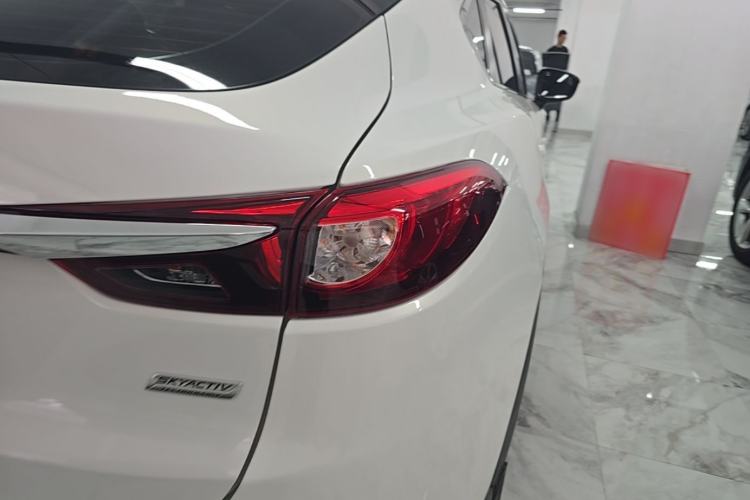 Used Mazda CX-4 2018 2.0L Automatic Two-Wheel Drive Blue Sky Dynamic Version China VI Standard Right Rear Taillight