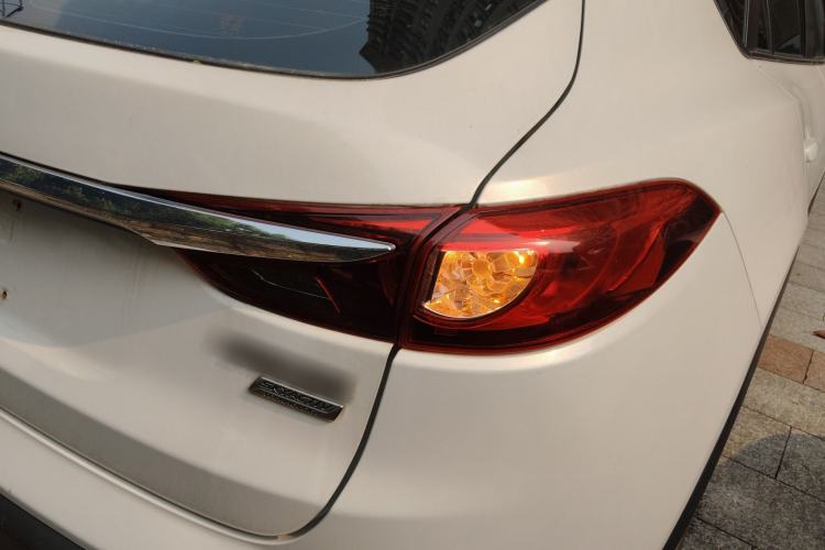 Used Mazda CX-4 2018 2.0L Automatic Two-Wheel Drive Blue Sky Dynamic Version China V Standard Right Rear Taillight