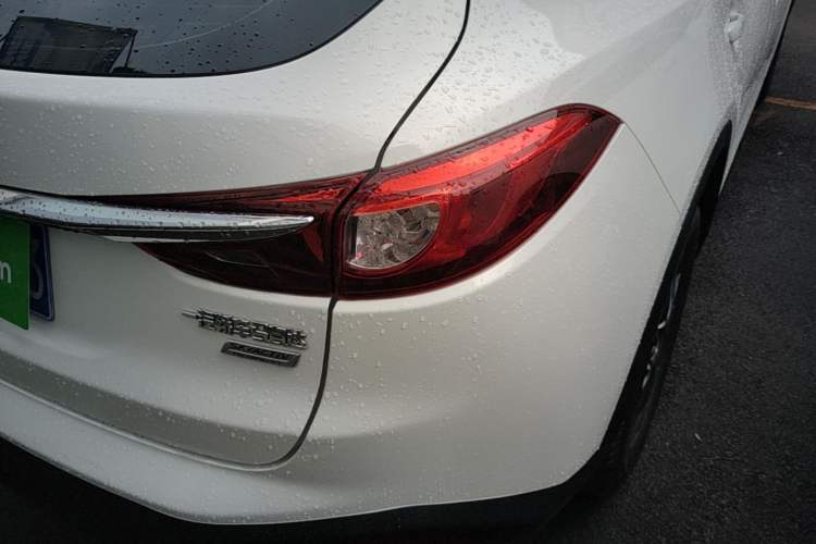 Used Mazda CX-4 2018 2.0L Automatic Two-Wheel Drive Blue Sky Premium Upgrade Version China VI Standard Right Rear Taillight