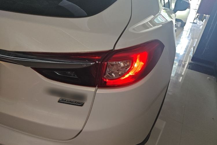 Used Mazda CX-4 2018 2.0L Automatic Two-Wheel Drive Blue Sky Dynamic Version China V Standard Right Rear Taillight