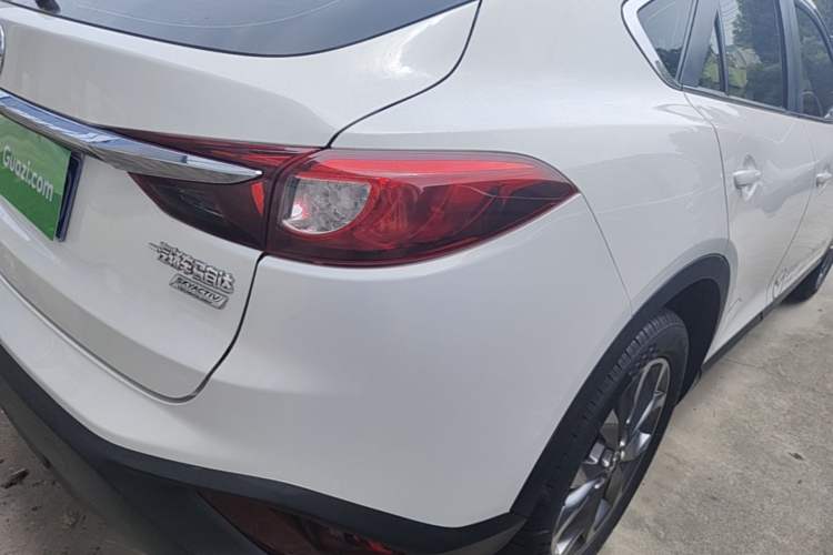 Used Mazda CX-4 2018 2.0L Automatic Two-Wheel Drive Blue Sky Dynamic Version China V Standard Right Rear Taillight