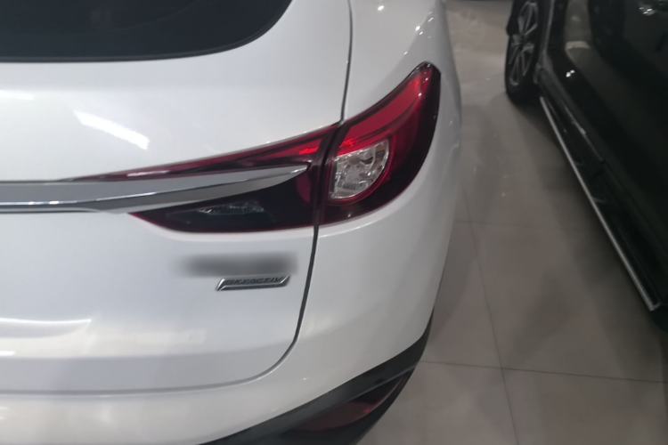 Used Mazda CX-4 2018 2.5L Automatic 4x4 Skyactiv GT Sport Edition China V Standard Right Rear Taillight