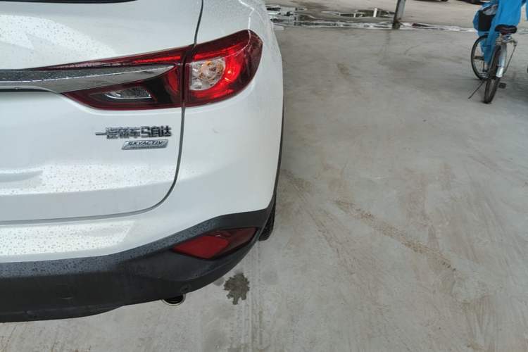 Used Mazda CX-4 2018 2.0L Automatic Two-Wheel Drive Blue Sky Premium Upgrade Version China VI Standard Right Rear Taillight