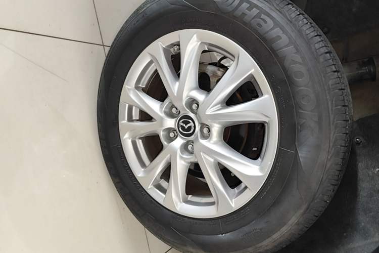 Used Mazda CX-4 2018 2.0L Automatic Two-Wheel Drive Blue Sky Dynamic Version China VI Standard Right Rear Wheel Hub
