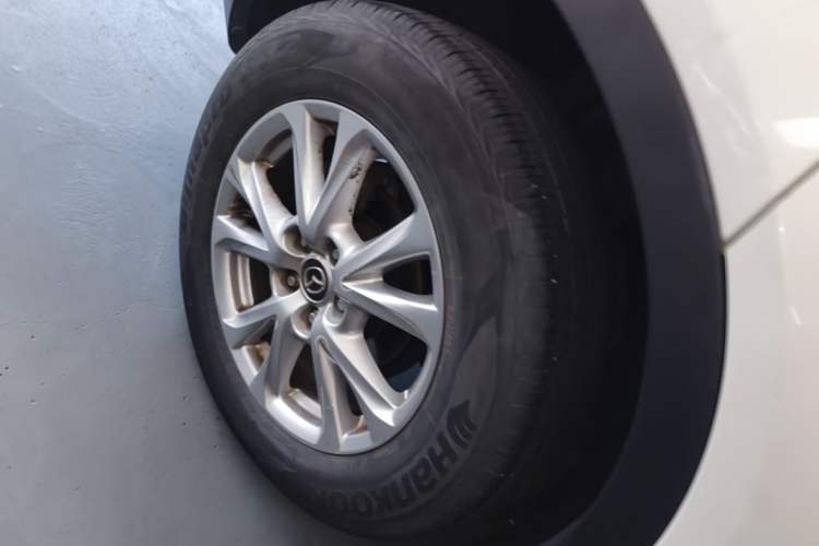 Used Mazda CX-4 2018 2.0L Automatic Two-Wheel Drive Blue Sky Dynamic Version China V Standard Right Rear Wheel Hub