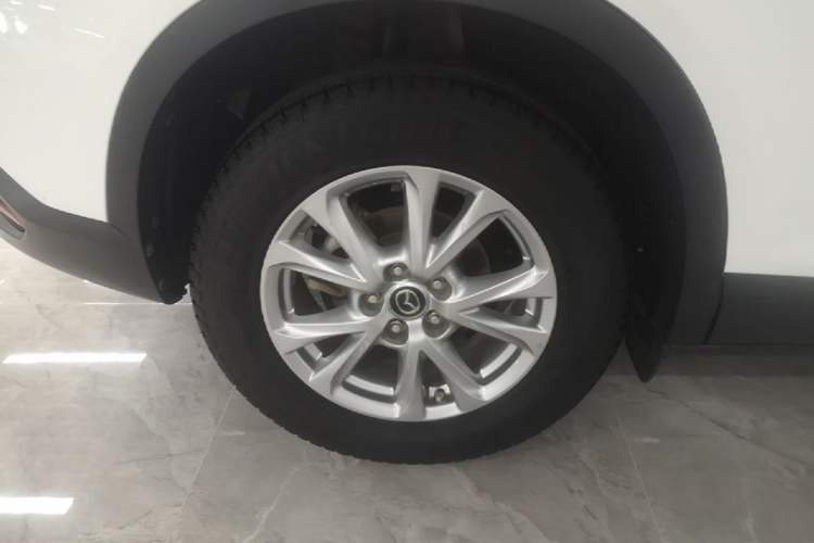 Used Mazda CX-4 2018 2.0L Automatic Two-Wheel Drive Blue Sky Luxury Edition Right Rear Wheel Hub