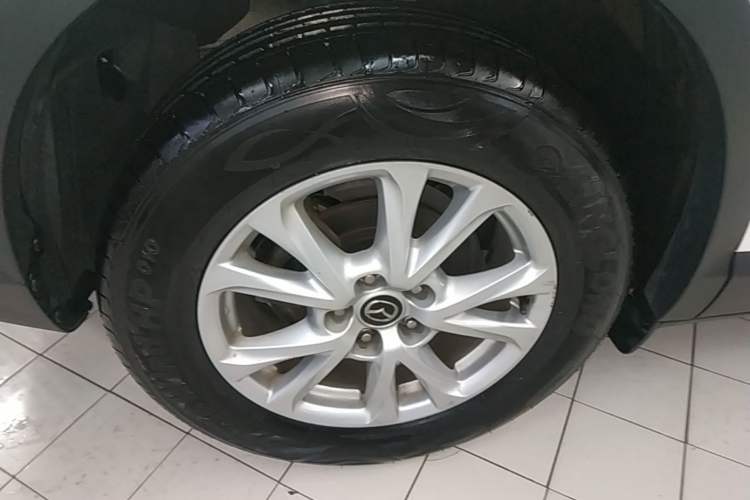 Used Mazda CX-4 2018 2.0L Manual Two-Wheel Drive Blue Sky Dynamic Edition China V Standard Right Rear Wheel Hub