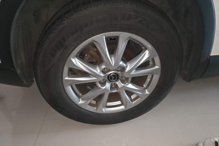Used Mazda CX-4 2018 2.0L Automatic Two-Wheel Drive Blue Sky Dynamic Version China V Standard Right Rear Wheel Hub
