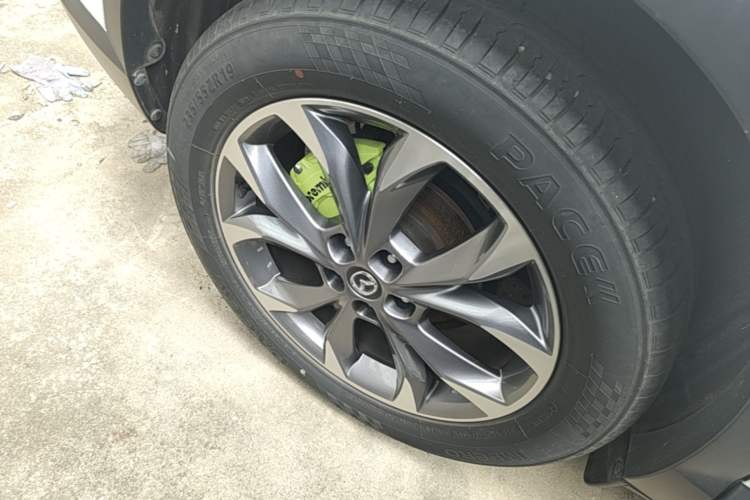 Used Mazda CX-4 2018 2.0L Automatic Two-Wheel Drive Blue Sky Dynamic Version China V Standard Right Rear Wheel Hub