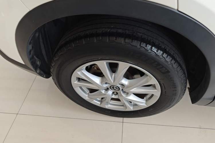 Used Mazda CX-4 2018 2.0L Automatic Two-Wheel Drive Blue Sky Dynamic Version China V Standard Right Rear Wheel Hub