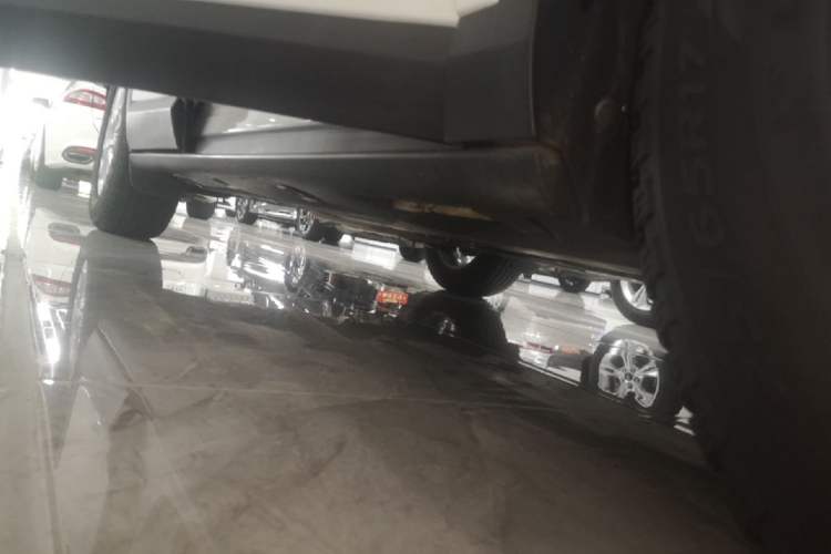 Used Mazda CX-4 2018 2.0L Automatic Two-Wheel Drive Blue Sky Luxury Edition Right Side Sill