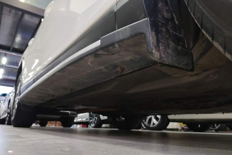 Used Mazda CX-4 2018 2.0L Automatic Two-Wheel Drive Blue Sky Dynamic Version China V Standard Right Side Sill