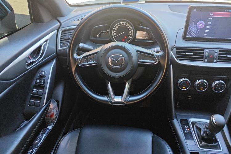 Used Mazda CX-4 2018 2.0L Automatic Two-Wheel Drive Blue Sky Dynamic Version China V Standard Steering Wheel