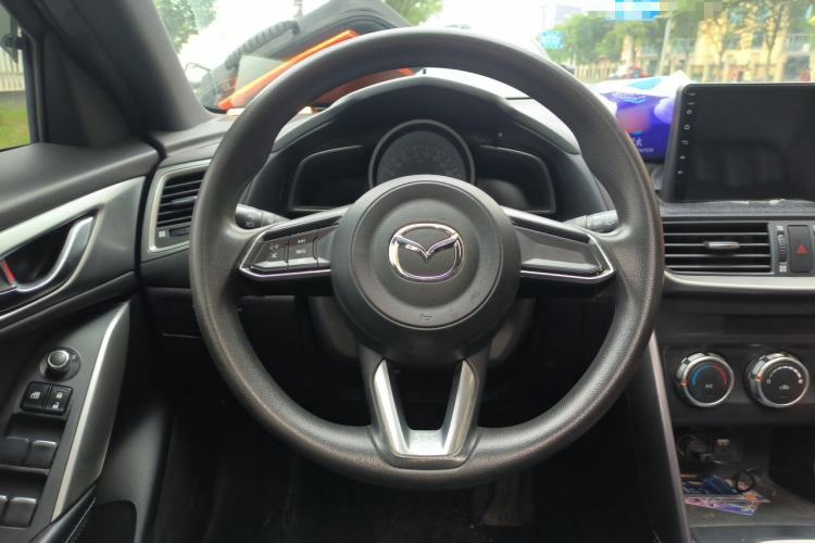 Used Mazda CX-4 2018 2.0L Automatic Two-Wheel Drive Blue Sky Dynamic Version China V Standard Steering Wheel