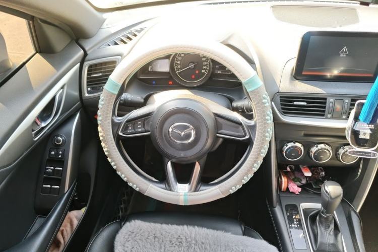 Used Mazda CX-4 2018 2.0L Automatic Two-Wheel Drive Blue Sky Dynamic Version China V Standard Steering Wheel