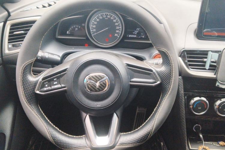 Used Mazda CX-4 2018 2.0L Automatic Two-Wheel Drive Blue Sky Dynamic Version China V Standard Steering Wheel