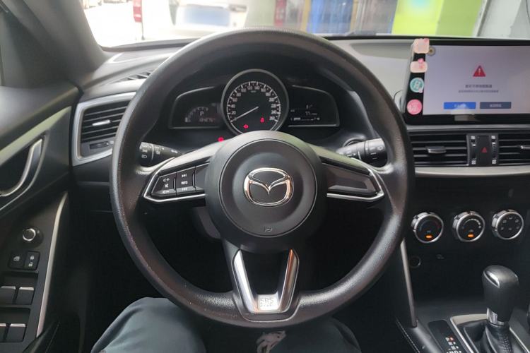 Used Mazda CX-4 2018 2.0L Automatic Two-Wheel Drive Blue Sky Dynamic Version China VI Standard Steering Wheel