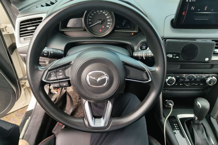 Used Mazda CX-4 2018 2.0L Automatic 2WD Blue Sky Exploration Edition China VI Standard Steering Wheel