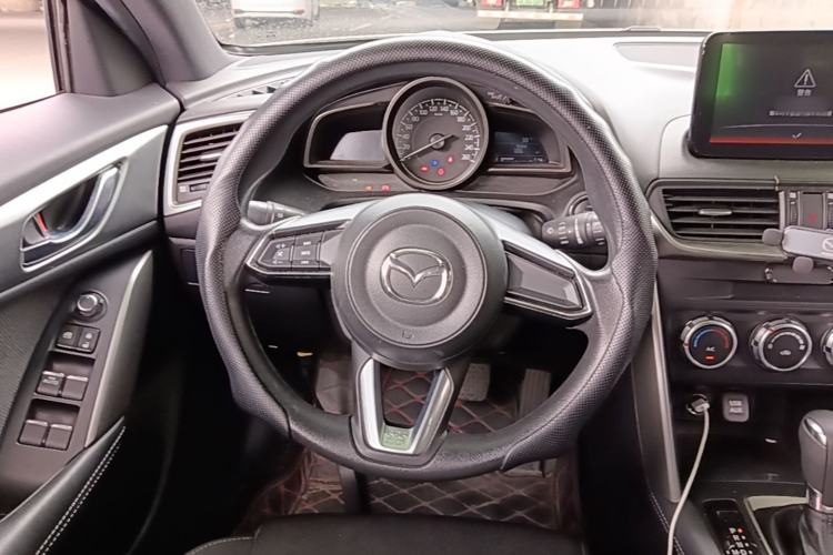 Used Mazda CX-4 2018 2.0L Automatic Two-Wheel Drive Blue Sky Dynamic Version China VI Standard Steering Wheel