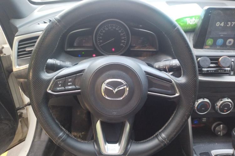 Used Mazda CX-4 2018 2.0L Automatic Two-Wheel Drive Blue Sky Dynamic Version China V Standard Steering Wheel