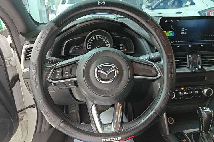 Used Mazda CX-4 2018 2.0L Automatic Two-Wheel Drive Blue Sky Exploration Version China V Standard Steering Wheel